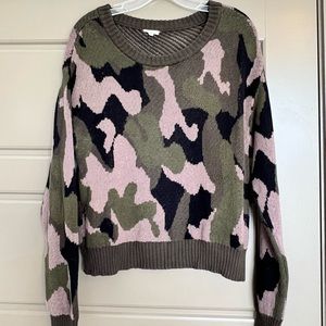 Camo sweater size medium